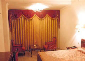 De Park Hotel Шимла Екстериор снимка